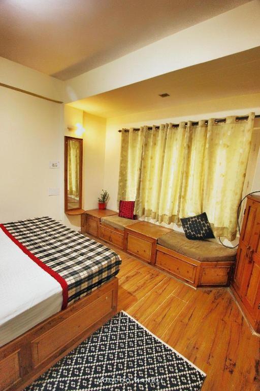 מקלוד גאנג' Holiday Hill Mountain View With Balcony מראה חיצוני תמונה